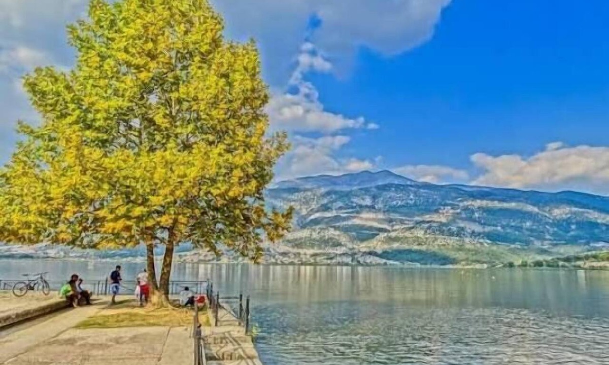 Ioannina Town Centre Bed & Breakfast | Hagiati GuestHouse - Triple Getaway inthe Castle Ioannina