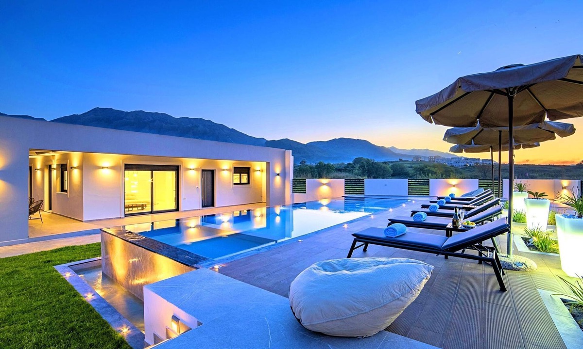 Kavros House | Haus in Georgioupoli mit Außenpool und atemberaubender Aussicht by Interhome