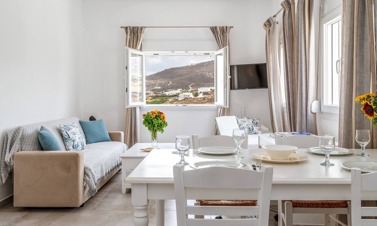 Ftelia House | Holiday Home 'Afroditi Ftelia Anemone' with Mountain View, Wi-Fi and Air Conditioning