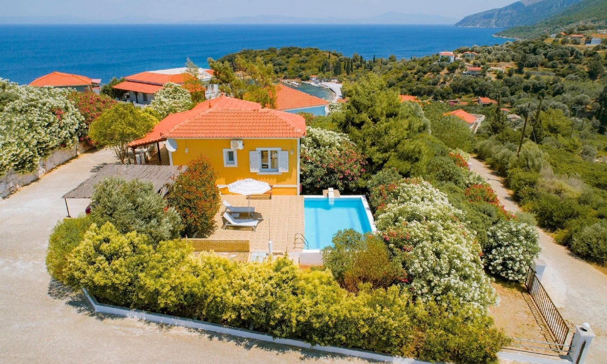Samos Town House | Holiday home "Yellow Villa"