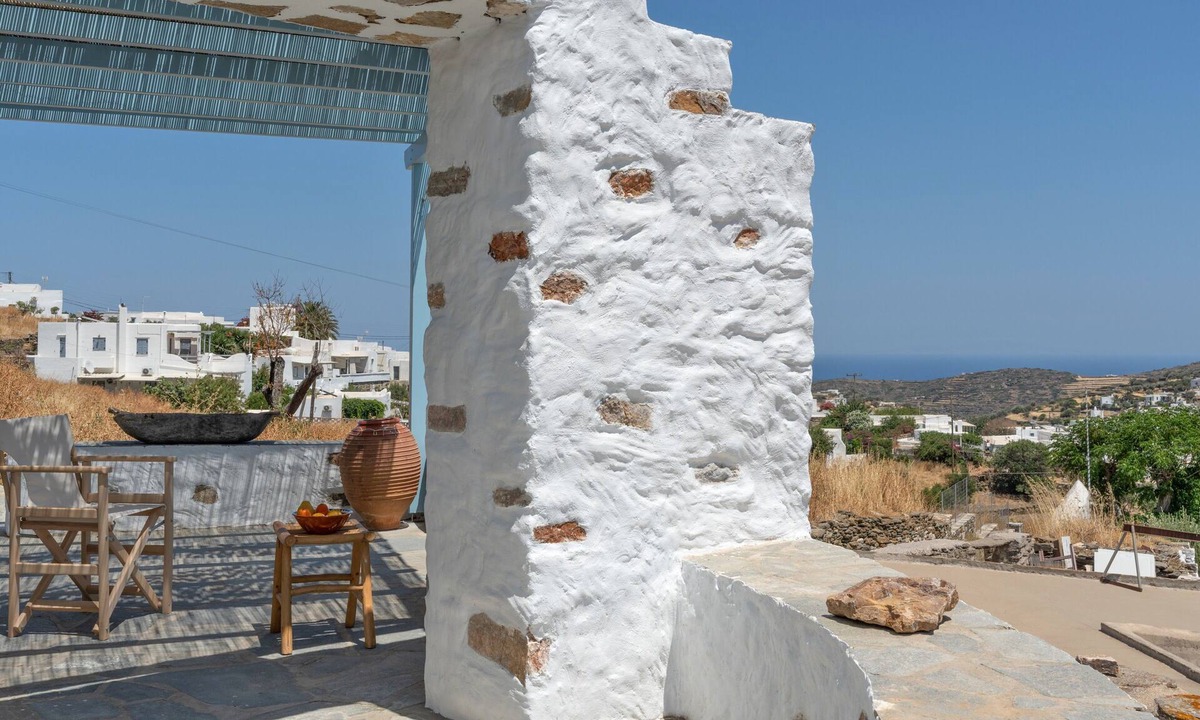 Sifnos House | Holiday Home 'Sylvia's Home' with Sea View, Wi-Fi and Air Conditioning