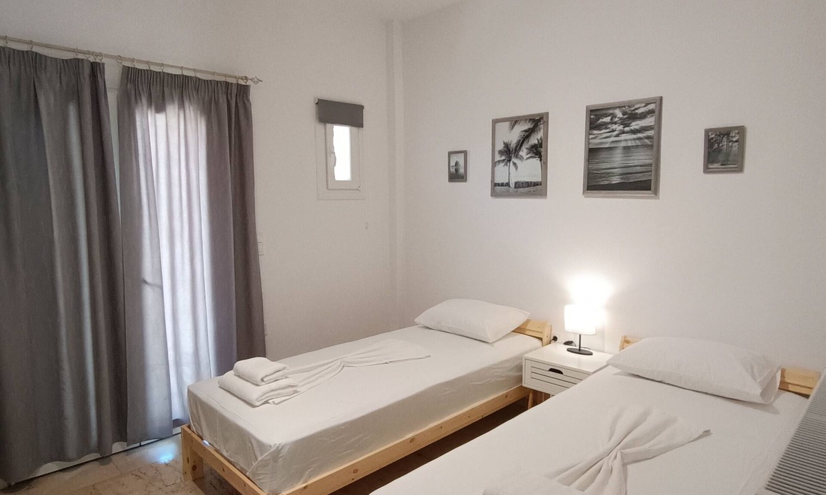 Agios Ioannis Apartment | Holiday Pension Anna, in Agios Ioannis, halfway to Glyfada beach from Corfu town