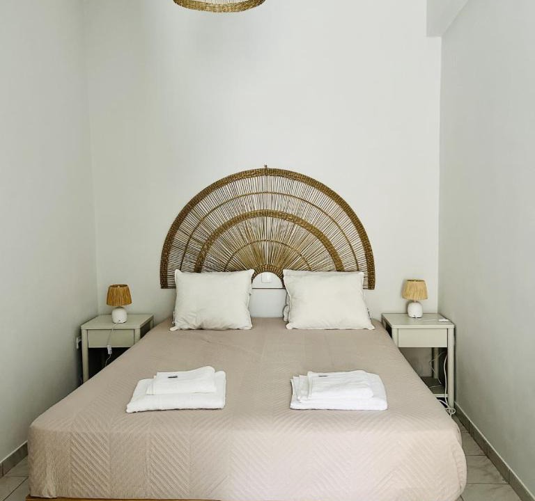 Koroni Apartment | Home-Between castle & sea