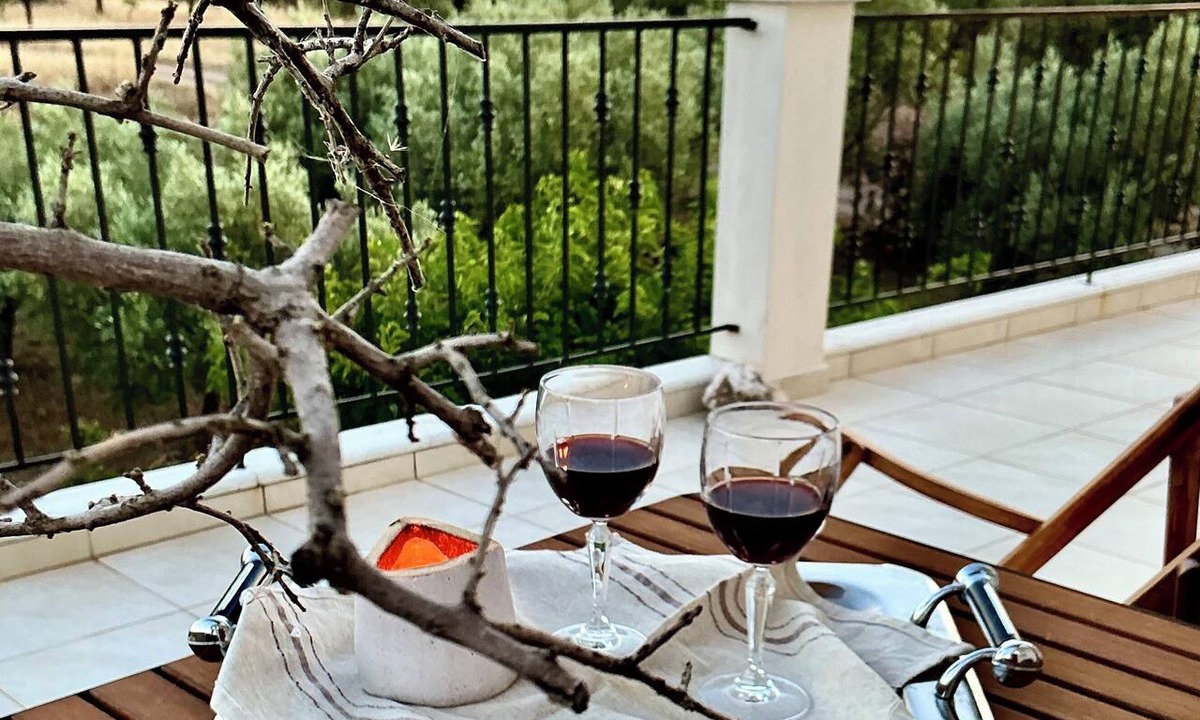 Amarinthos Cottage | Horizon House in Evia With olive grove and vineyard
