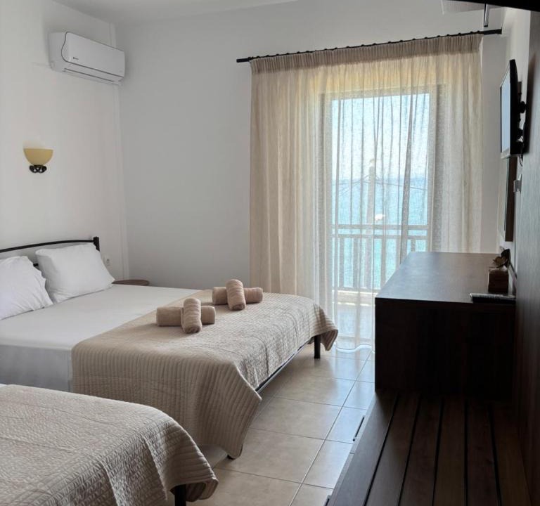 Ouranoupoli Hotel | Hotel Avra