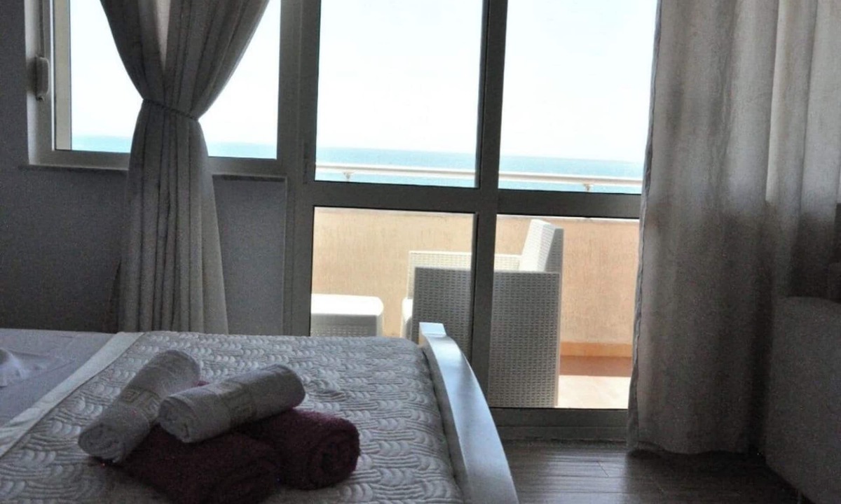 Durres Hotel | Hotel Maren Durres offers sea side room for family and couples.