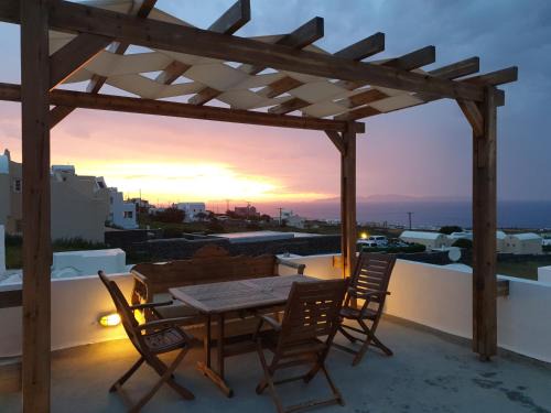 Oia Apartment | Ianthe Apartments & Villa
