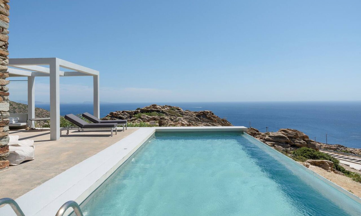Milopotas House | Ilikatida Luxury Villa in Mylopotas, Ios – 3 En-Suite Bedrooms, 4 Bathrooms, Infinity Pool