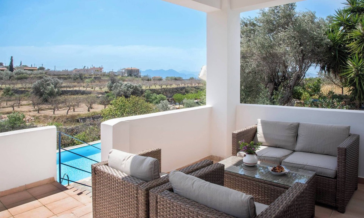 Ayioi Asomatoi House | Imagine your self sit out under the Greek sky