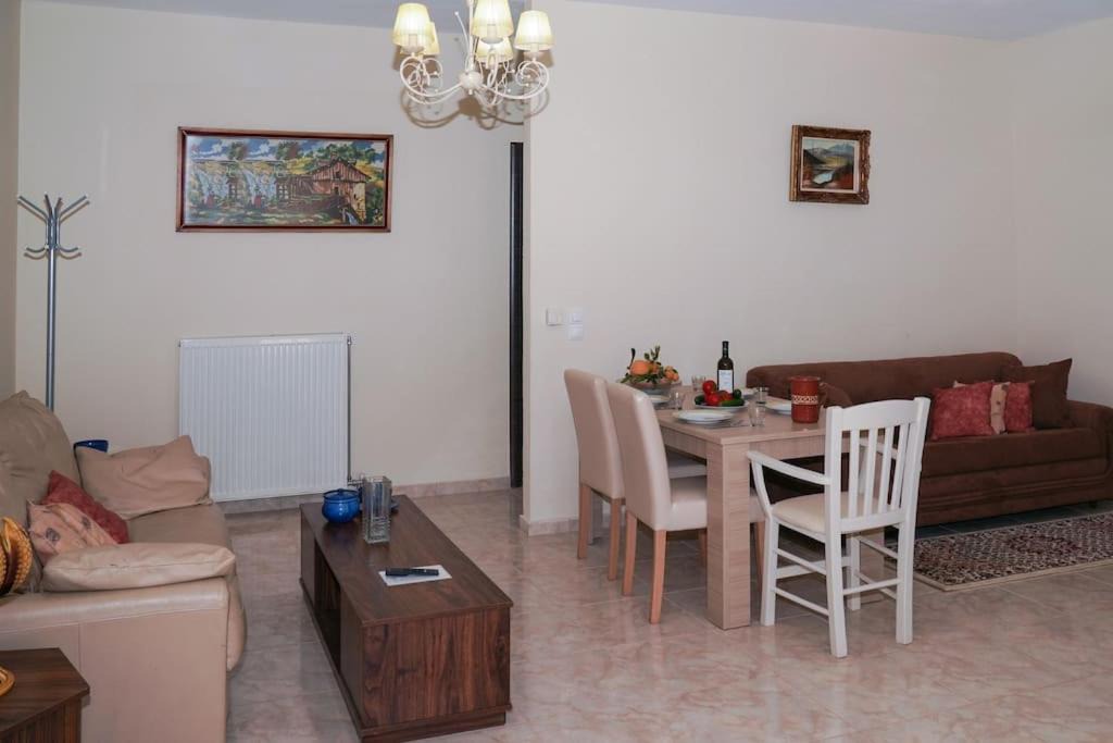 Agia Apartment | Joanna apt - Home near city