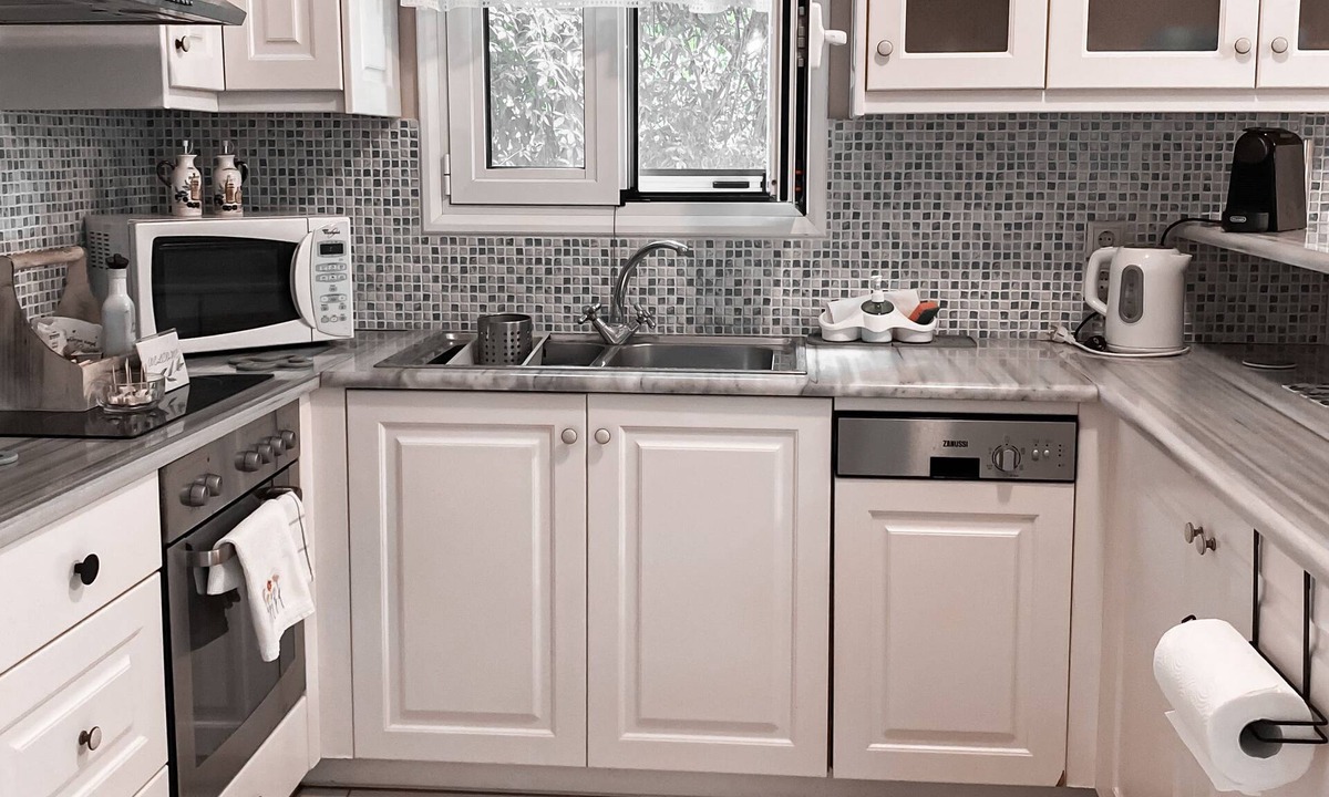 Dassia House | Kaloudis Apartments & Studios