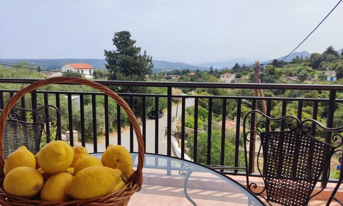 Pemonia Apartment | Koukos House surrounded be nature