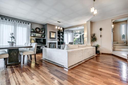 Tzavros Villa | Ktima Loumoumba, Private Villa