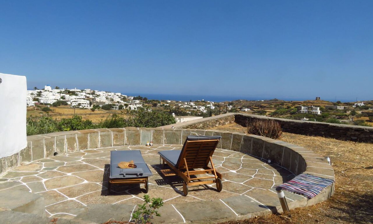 Sifnos House | Kypseli House - Quiet Garden Home for Families & Groups, steps from Apollonia