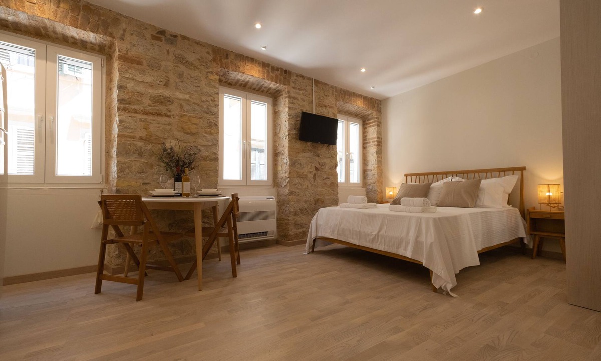 Old Town Apartment | La Corda - newly renovated apartment in Corfu town