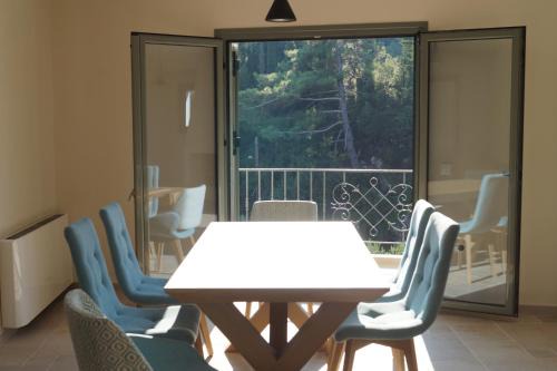 Drimonas Apartment | Lagkada Suites