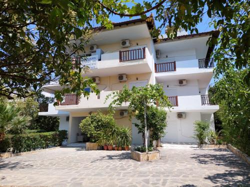 Psakoudia Apartment | Lelegianni Studios and Apartments