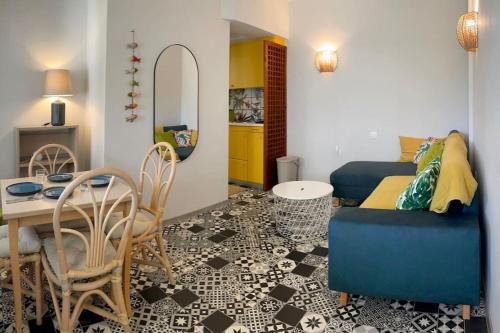 Vigla House | Little Summer House