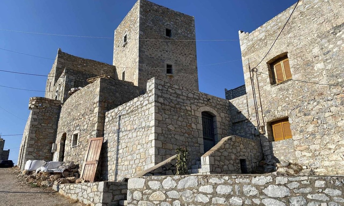 Omales Apartment | Live the fullest of the Mani experience in this historic tower studio