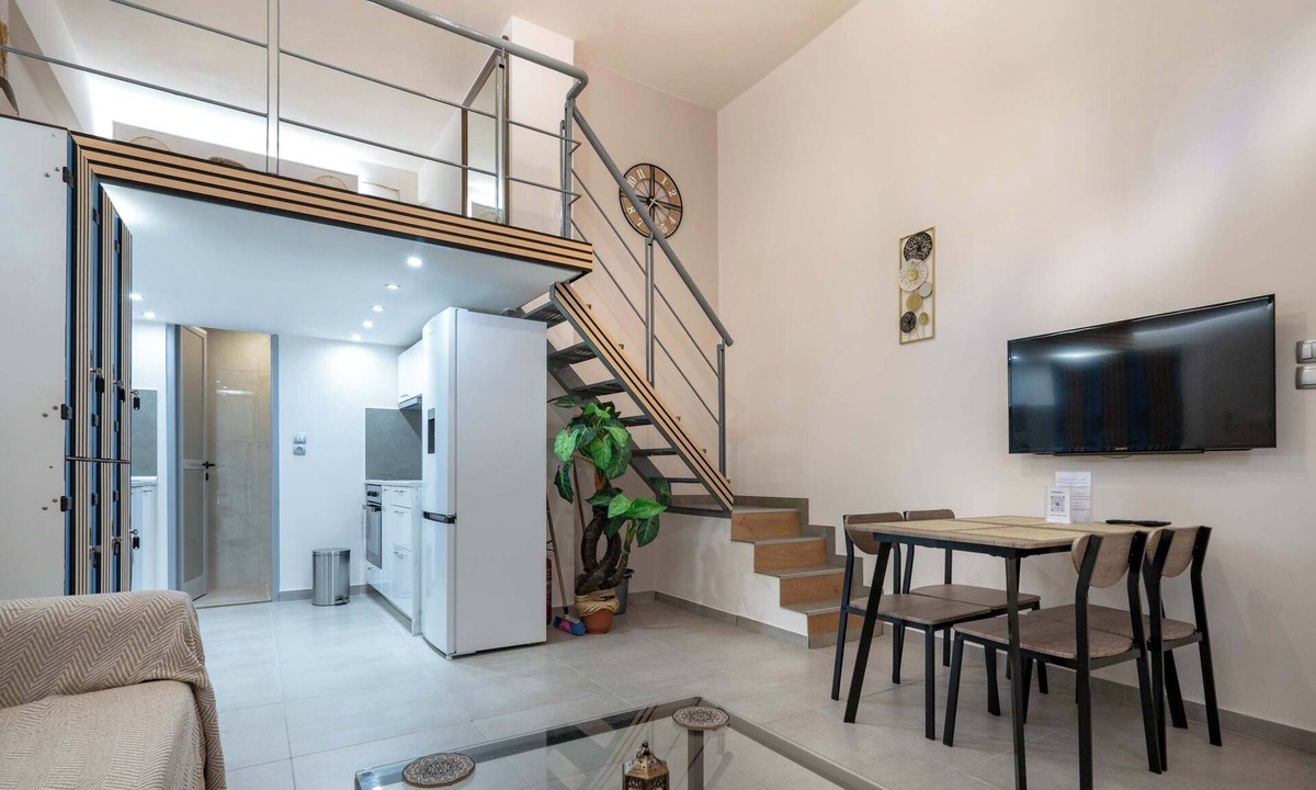 Petroupoli Apartment | Loft 53 – Twin Loft II by ΜΡS