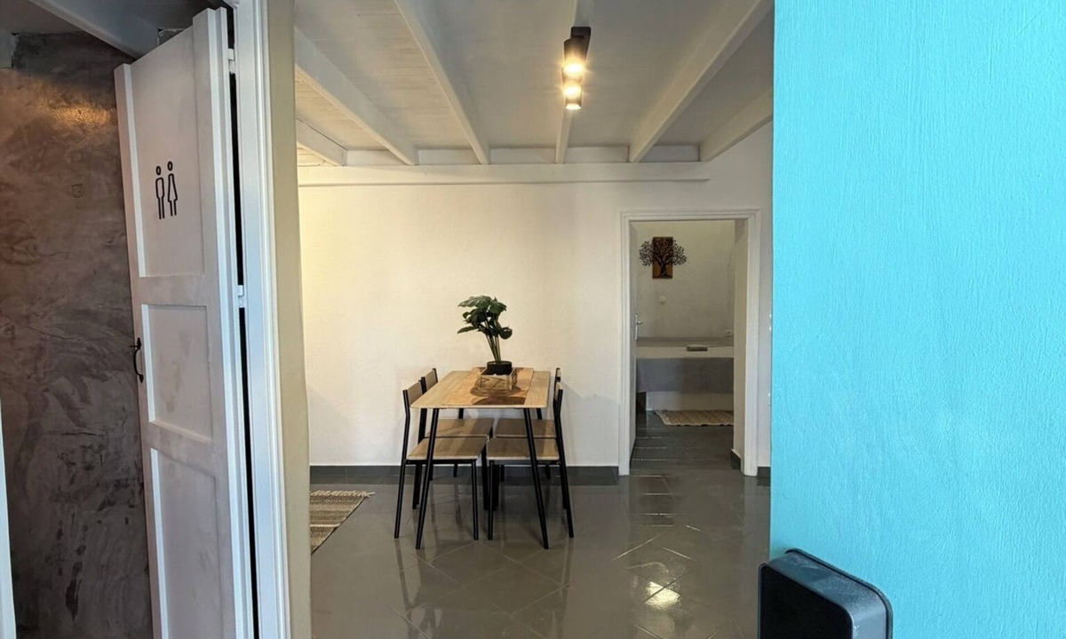 Pyrgos Condo | LOFT KAVES POOL AND BAR SUITES - ΜΟΝΑΔΙΚΗ ΕΜΠΕΙΡΙΑ ΜΕ ΑΞΕΧΑΣΤΗ ΘΕΑ