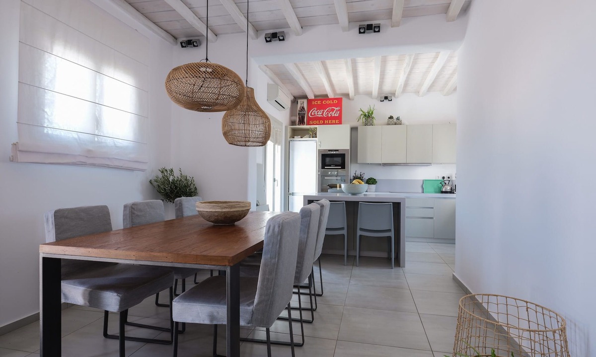 Tourlos Villa | Lux Villa, 5 Master BR, Private Pool, Sunset View!