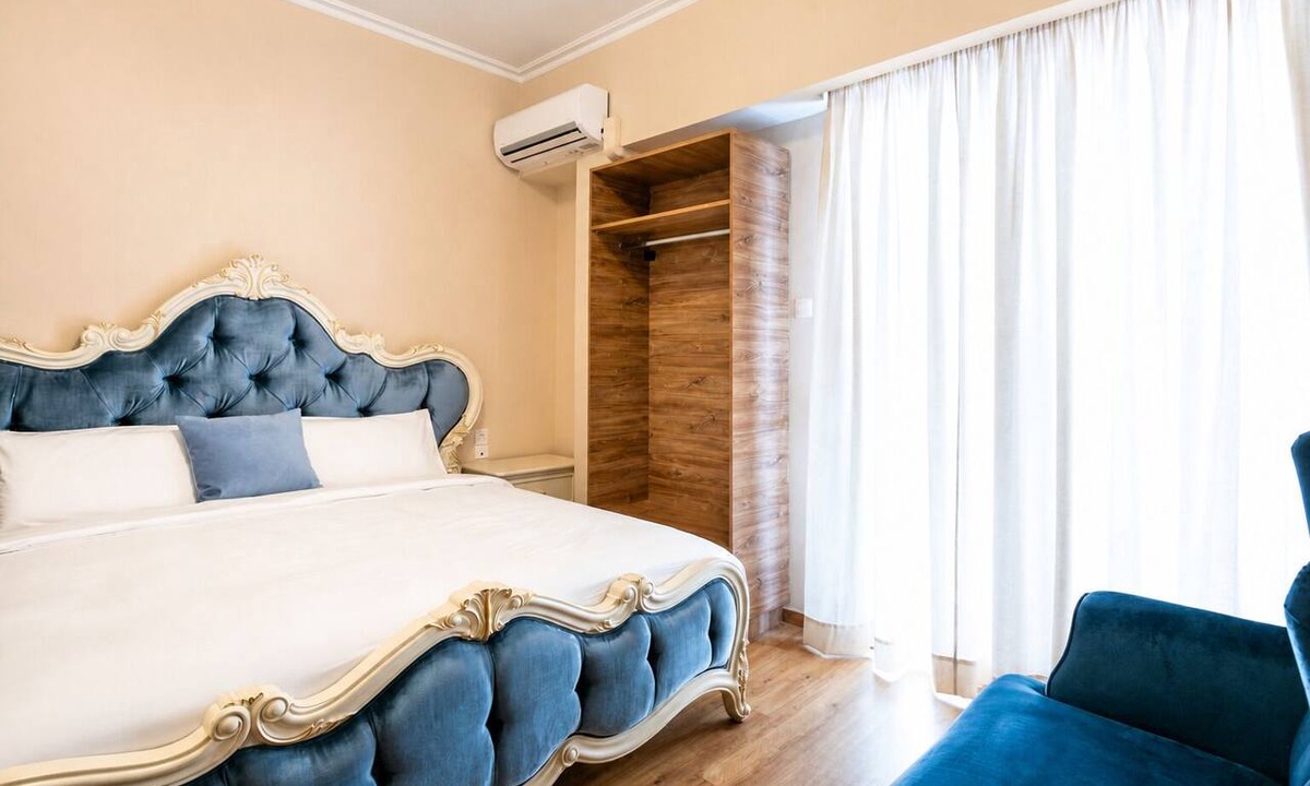 Neos Kosmos Apartment | Luxury 4-bed Myrto apartment near Onassis Stegi - sleeps 10, 4.5 baths