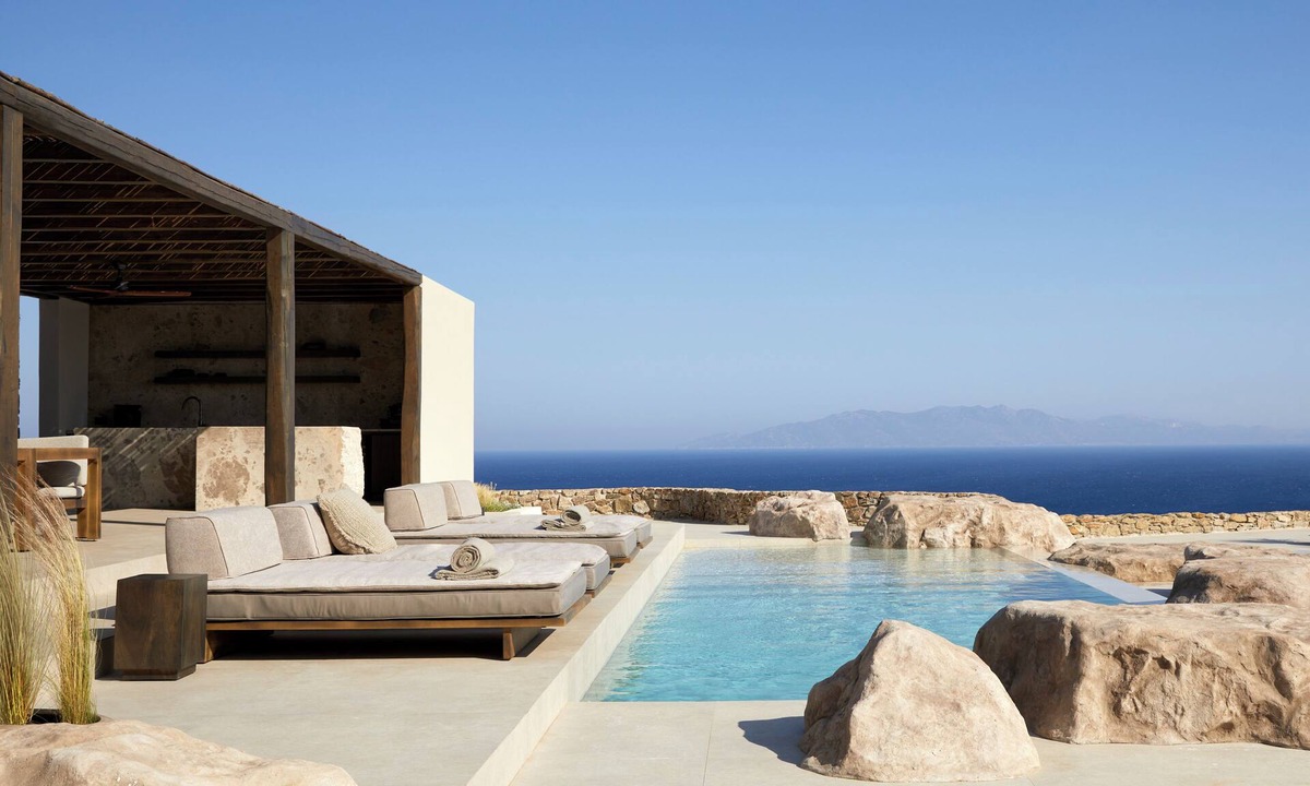 Paradise House | Luxury 8-bdrms estate, heated swimming pool with a view, tennis court, gym