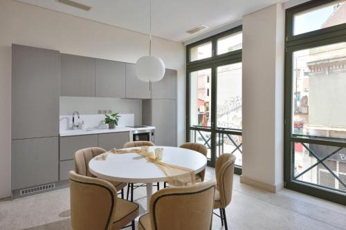 Thissio Villa | Luxury Athens Villa 2 Bedrooms Villa Yamamoto Thissio View