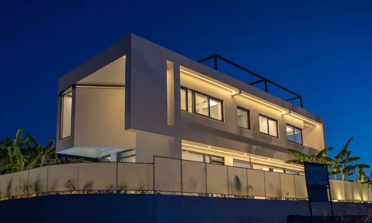 Daratsos Villa | Luxury Villa Glass - 200meters from the beach!