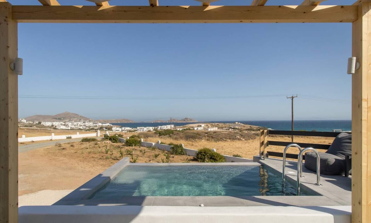 Naousa Villa | Maisonette whith amazing sea view.