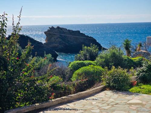 Omales House | Mani Beach House