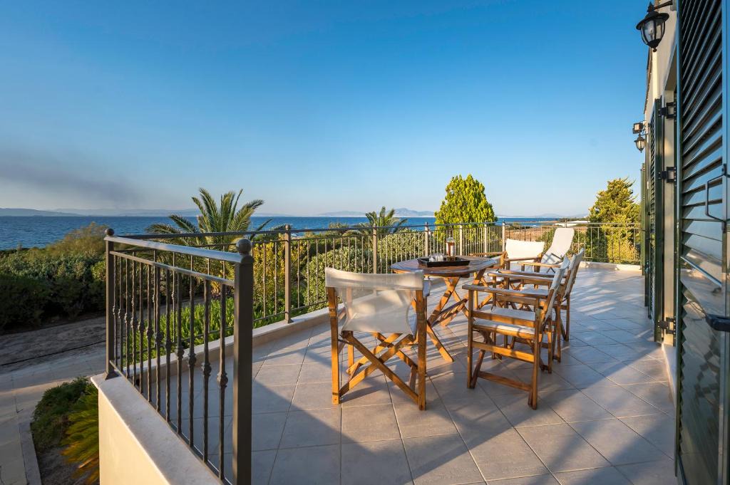 Vagia House | MARFAIA - Villa by the sea