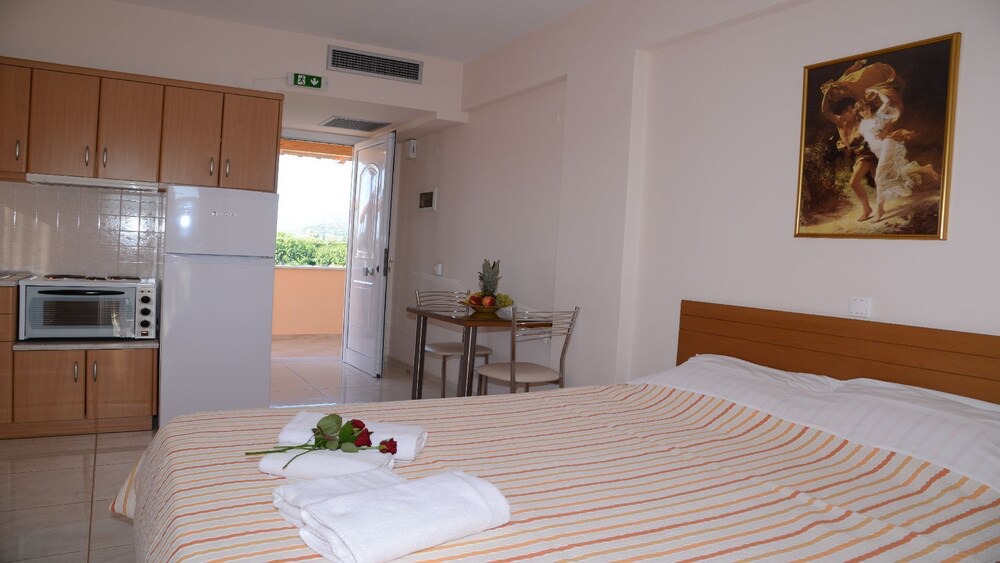 Drepano Apartment | Maria's Filoxenia Suites - Studio (2 guests)