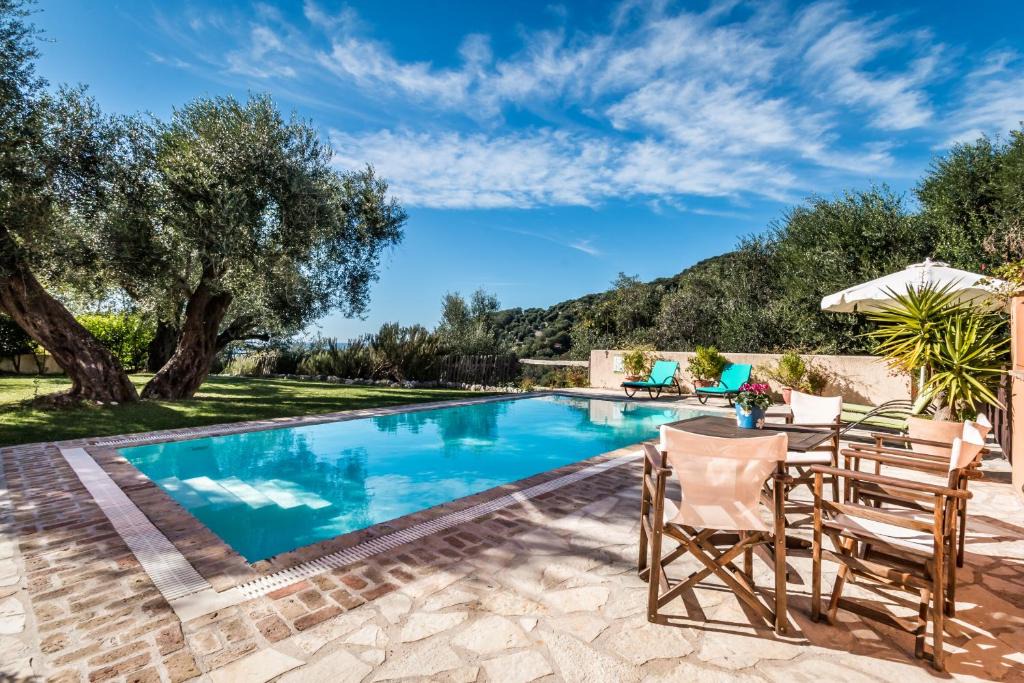 Kavvadades Villa | Mastrogiannis Villa Levanda