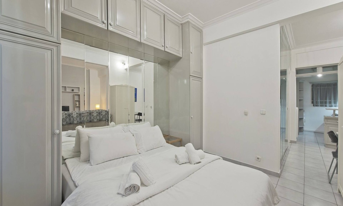 Ilisia Apartment | Mavili Square Cozy Apt AC & Kitchen, near Metro
