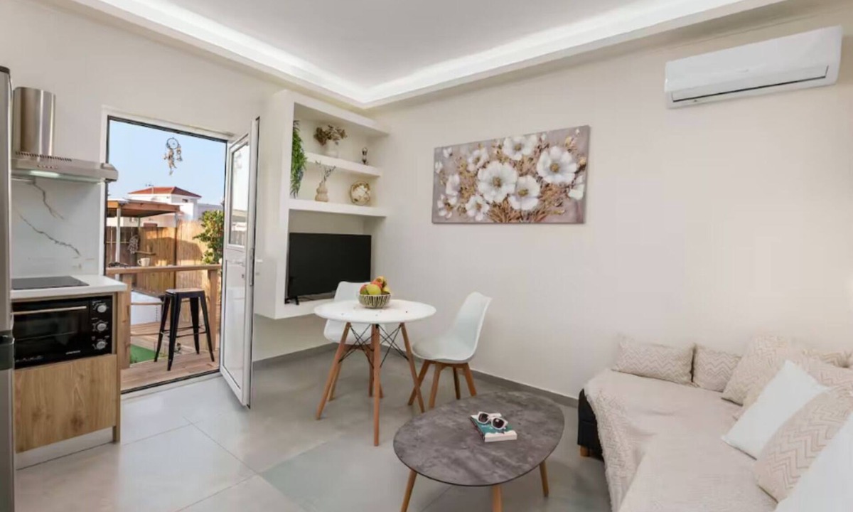 Kirianna House | Meropi Secret Retreat House