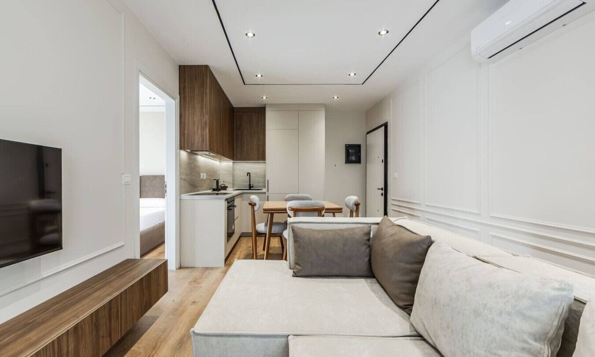 Tirana Apartment | Metropolitan Living | 1BR Balcony Apartment by PikHost
