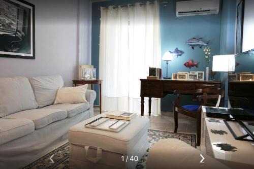 Kinosargous Apartment | Mets Area, Hip, Tasteful & Ultra Convenient Studio for 2