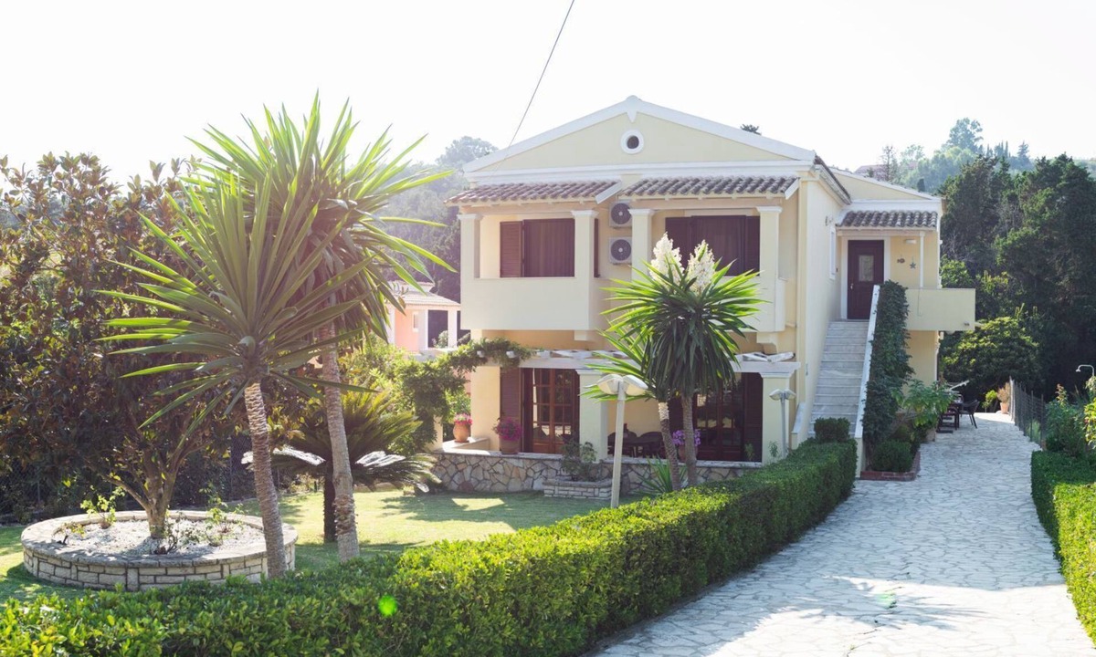 Agios Georgios Pagon Apartment | Miltiadis Deluxe apartment