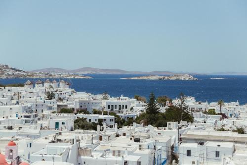 Mykonos Town Apartment | Mooi Central Sunset Suite