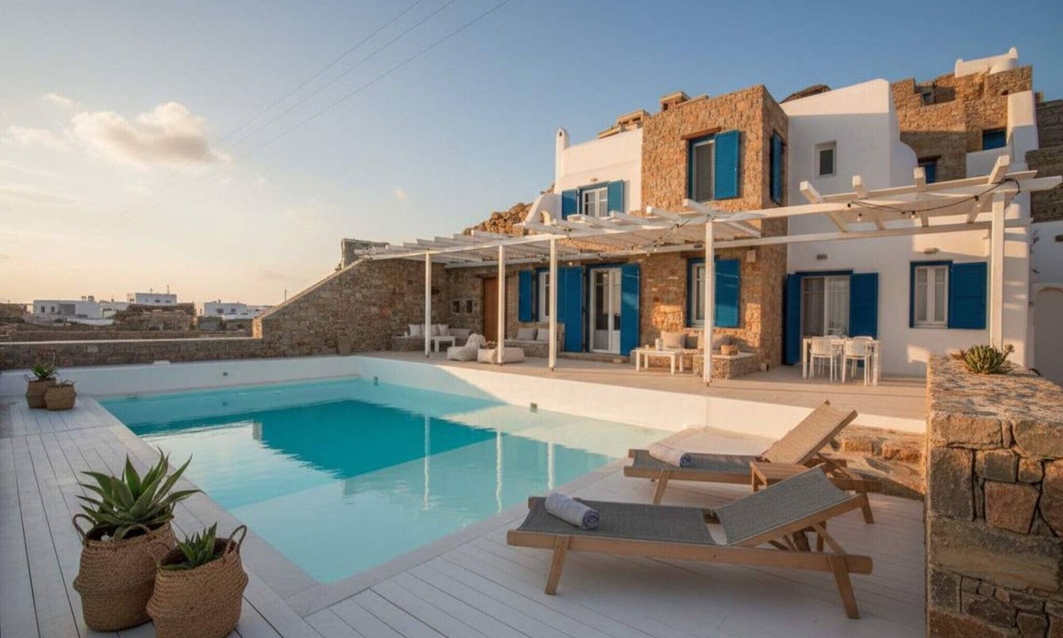 Agios Stefanos Apartment | Mykonos Villa for 8 with Pool