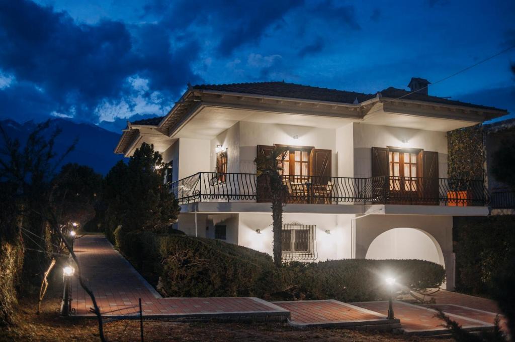 Leptokaria Villa | Mythic House