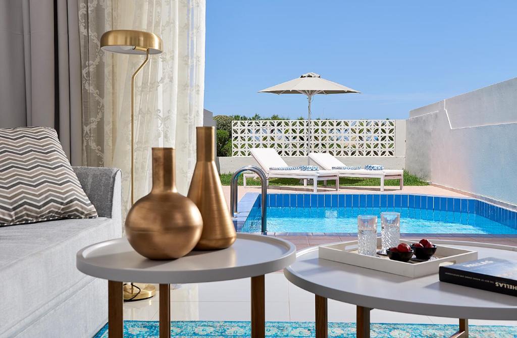 Paralia Kourna Resort | Mythos Palace Resort & Spa