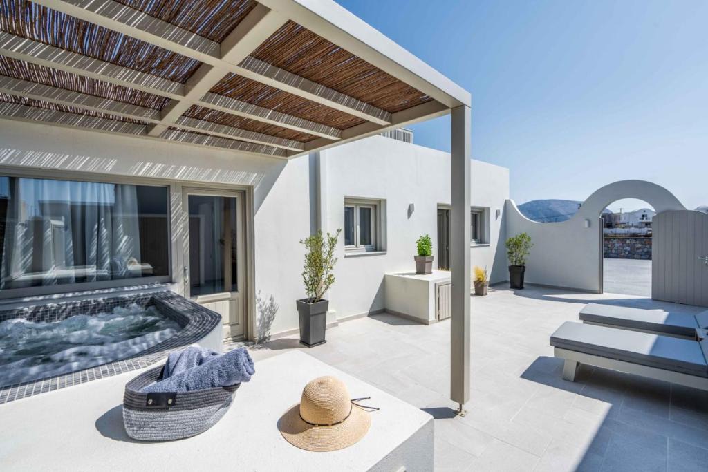 Exomytis Villa | New Sea Serenity Villas Next to the Sea With Private Jacuzzi