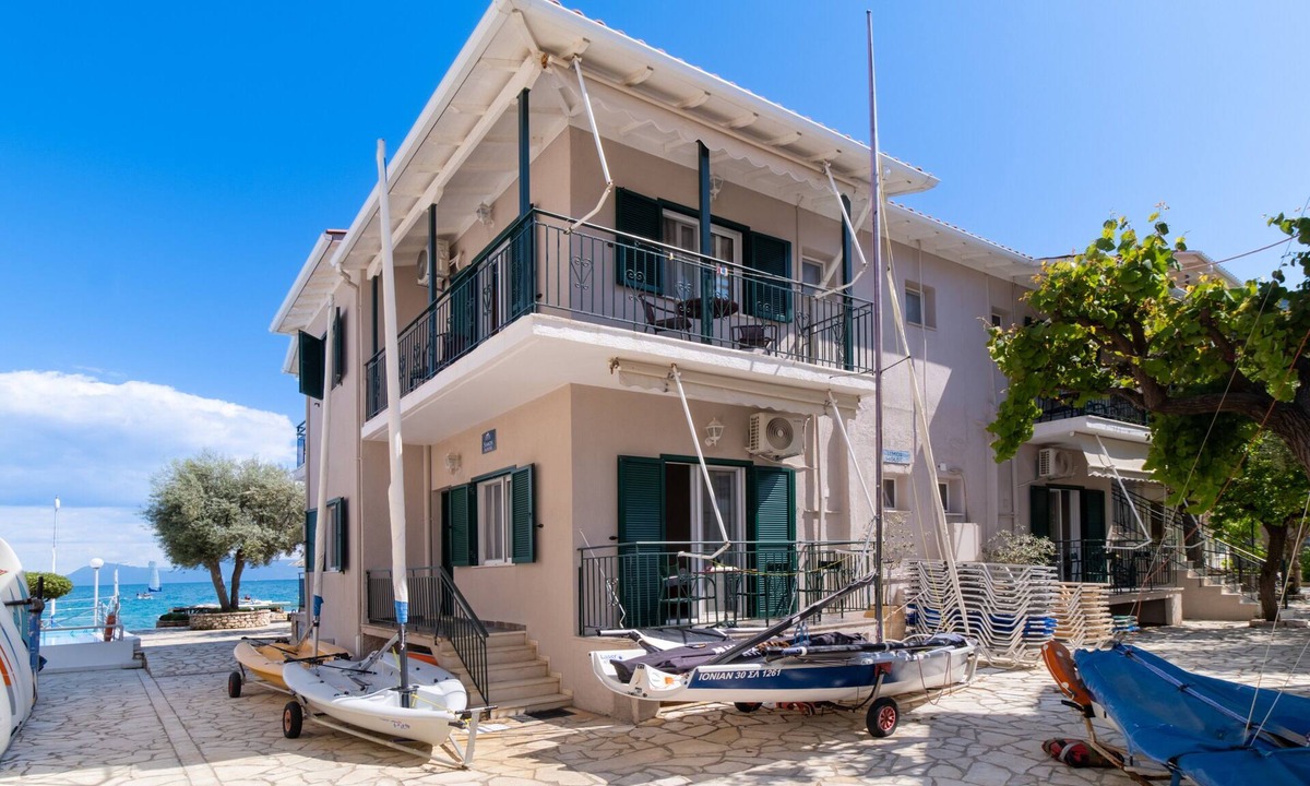 Nikiana Apartment | Nikiana Club Studio 10 with Mountain View & Wi-Fi