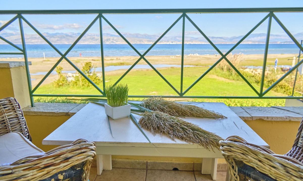 Louvros Sidari Corfu | Apraos