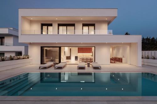 Polichrono Villa | Nuveel Exclusive Villas