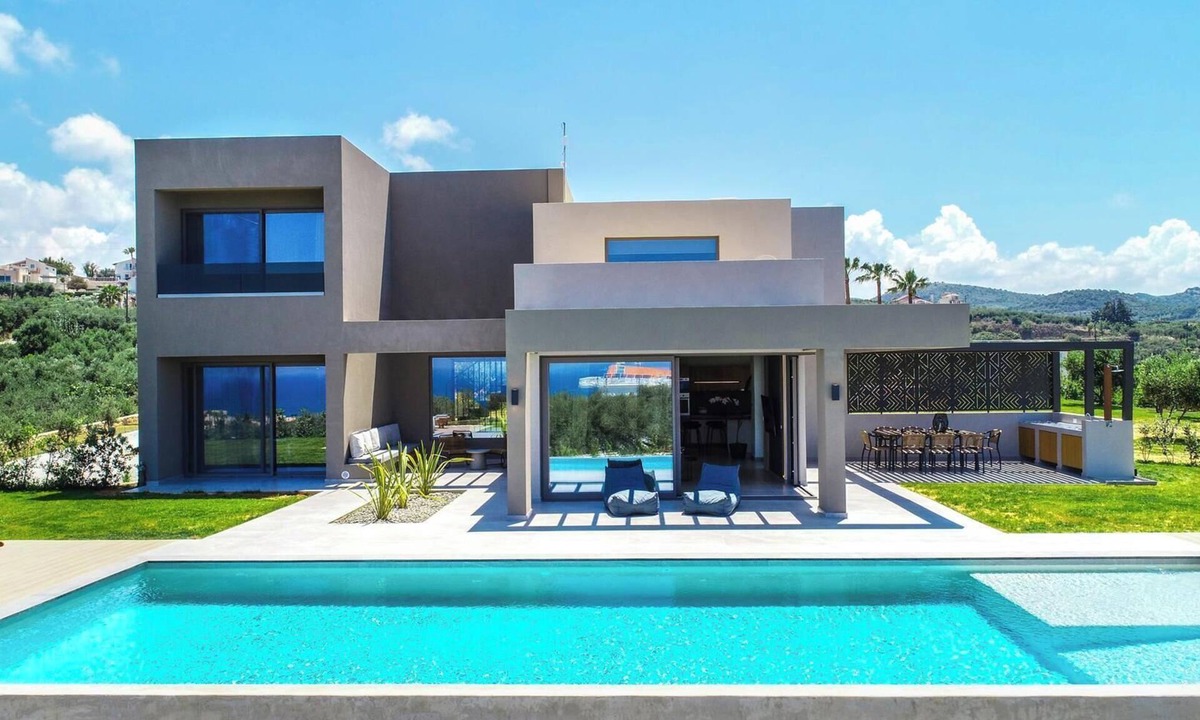 Kato Stalos Villa | Oceanea Villa: Walk to Agia Marina Beach, Shops & Restaurants/Private Pool