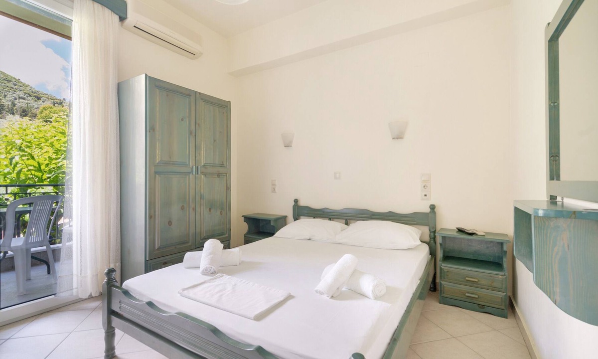 Nikiana Apartment | Odysseia Apartment 2 - 2 Min Walk to Beach, 2 Adults, Terrace, Wi-Fi & AC